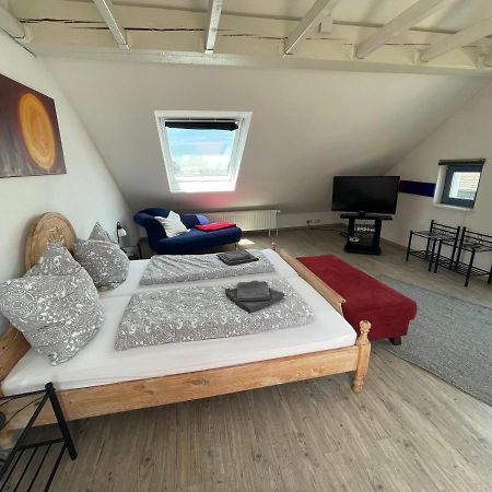 Ferienwohnung Kunst und Bergbauflair an der Ruhr - inklusive Netflix&Prime Bochum Exterior foto